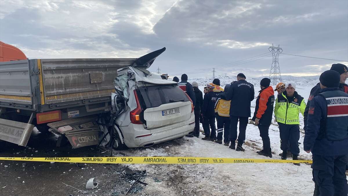 OSB yolunda TIR’a çarpan otomobilden büyük acı çıktı! İş adamı Ahmet Yasak öldü 5
